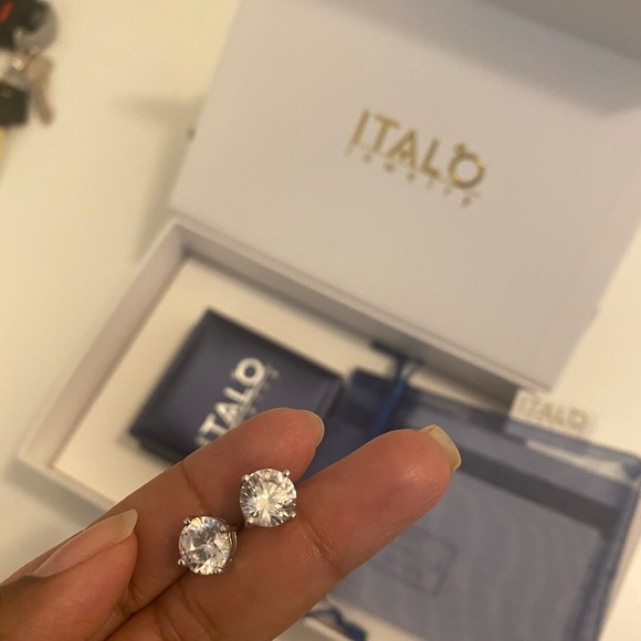 🔥ITALO CLASSIC🔥4 WHITE SAPPHIRE STUD EARRINGS - Picture 2 of 9